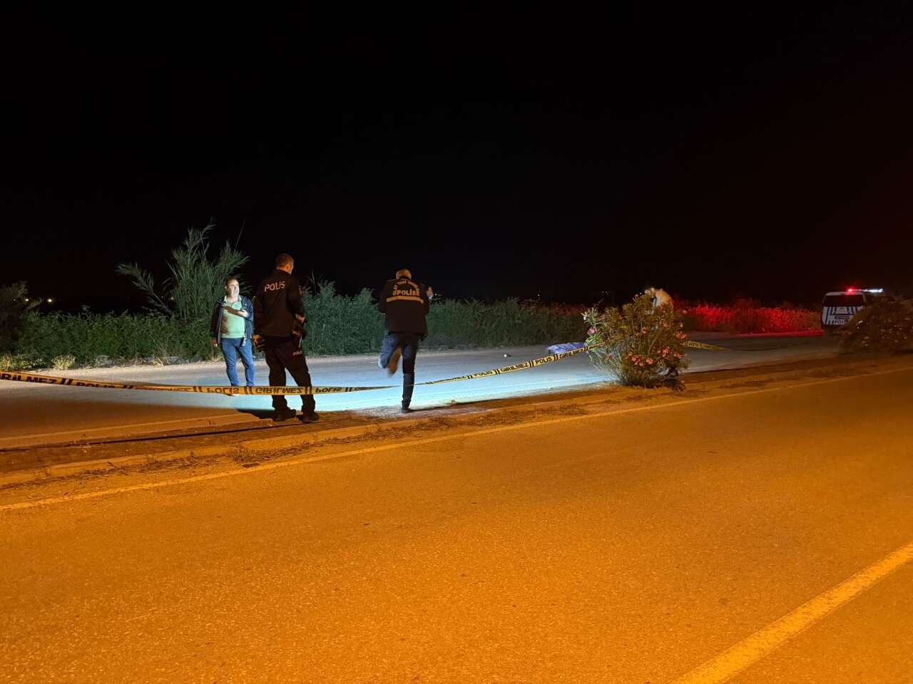 Sokak ortasında katliam! 3 arkadaş öldürüldü 1